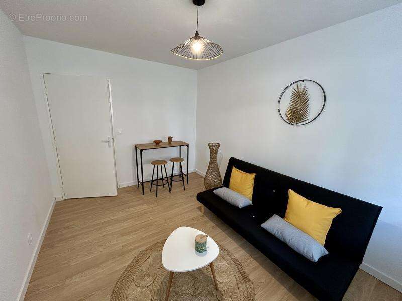 Appartement à LONS
