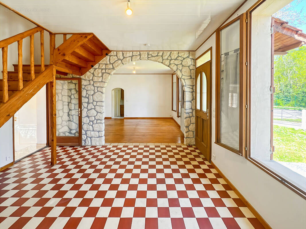 Maison à ROSNY-SUR-SEINE
