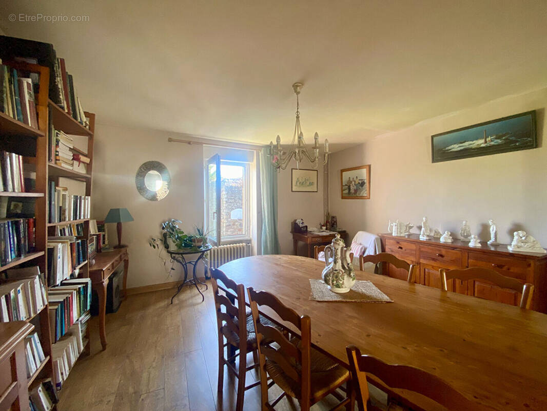 Maison à LANNILIS