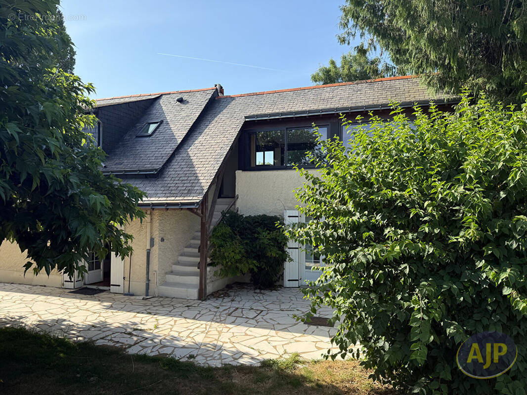 Maison à SEICHES-SUR-LE-LOIR
