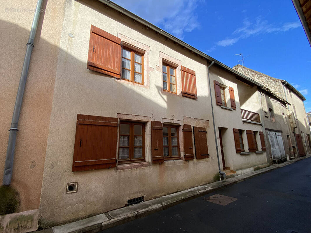 Maison à CUISERY