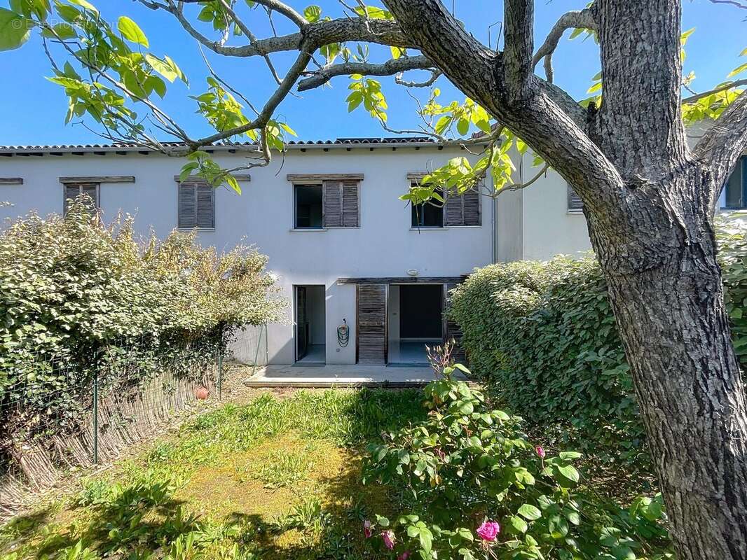 Maison à SAINT-GENIES-BELLEVUE