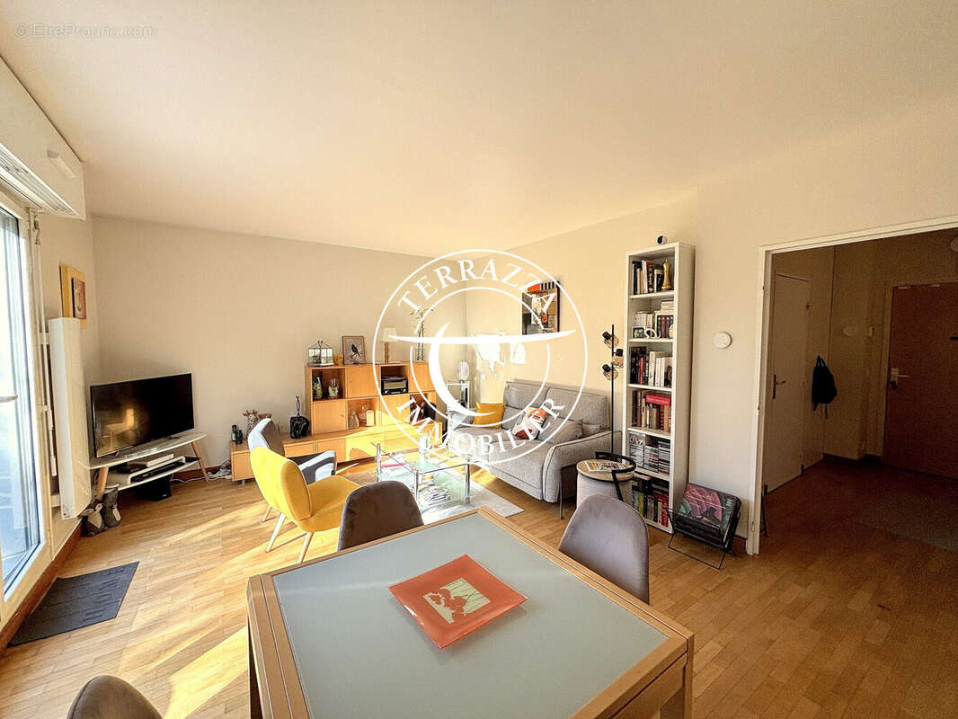 Appartement à LA CELLE-SAINT-CLOUD