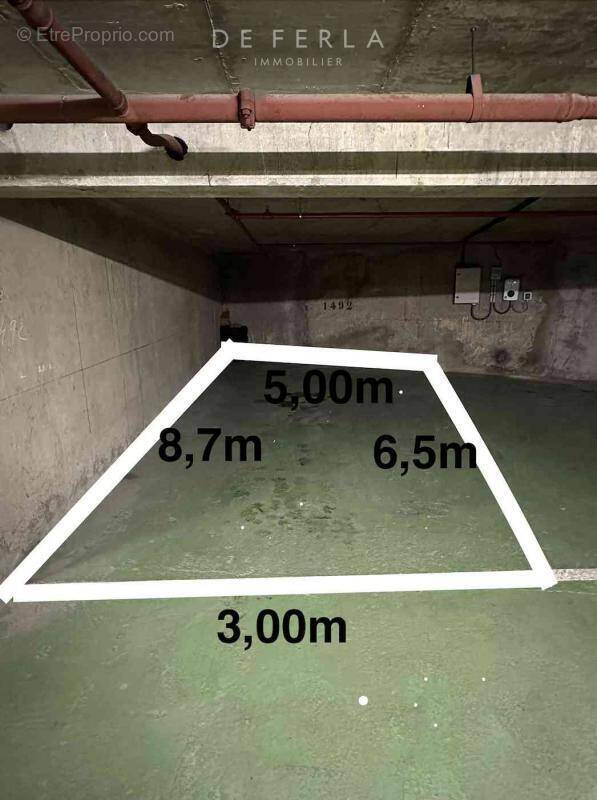 Parking à PARIS-15E