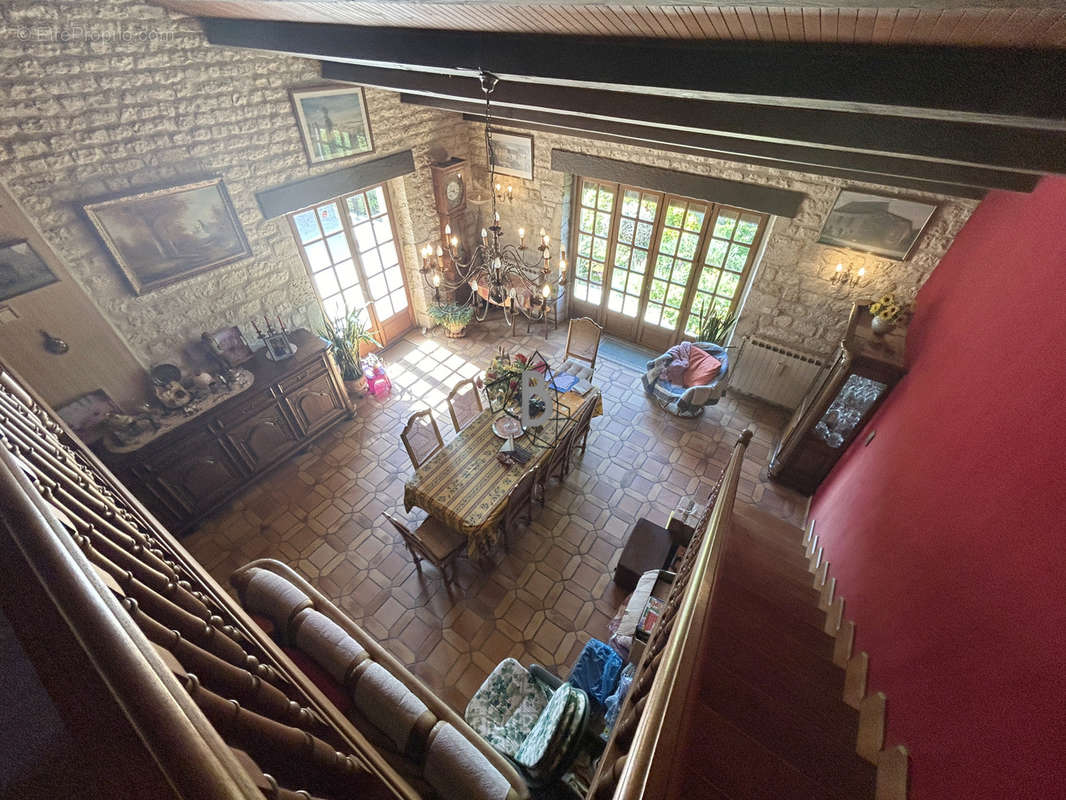 Maison à MIRANDOL-BOURGNOUNAC