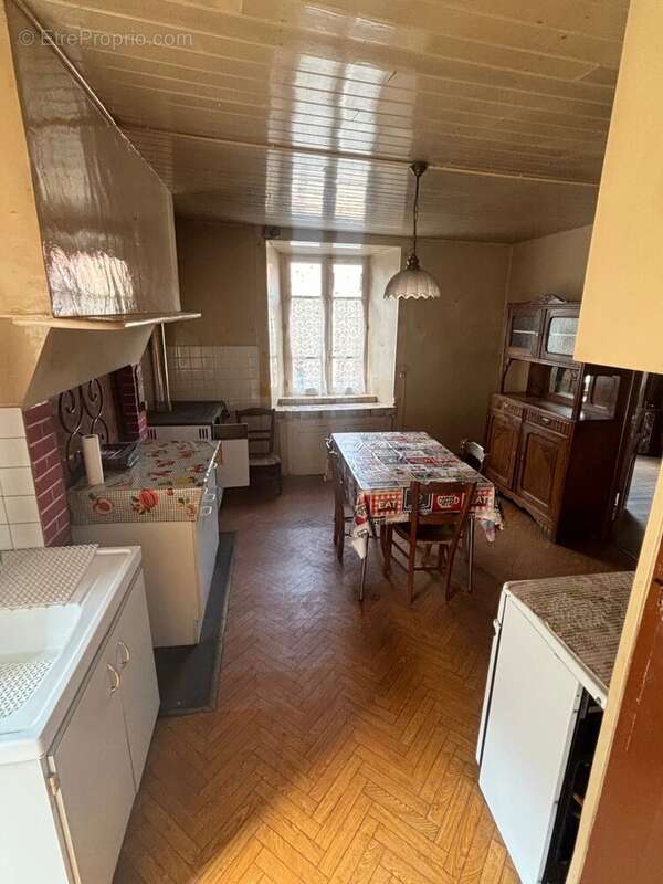 Appartement à ORADOUR-SUR-VAYRES