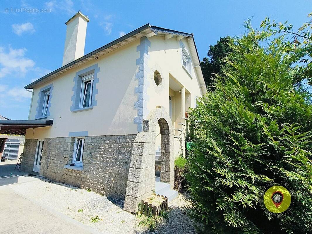 Maison à PLOUER-SUR-RANCE