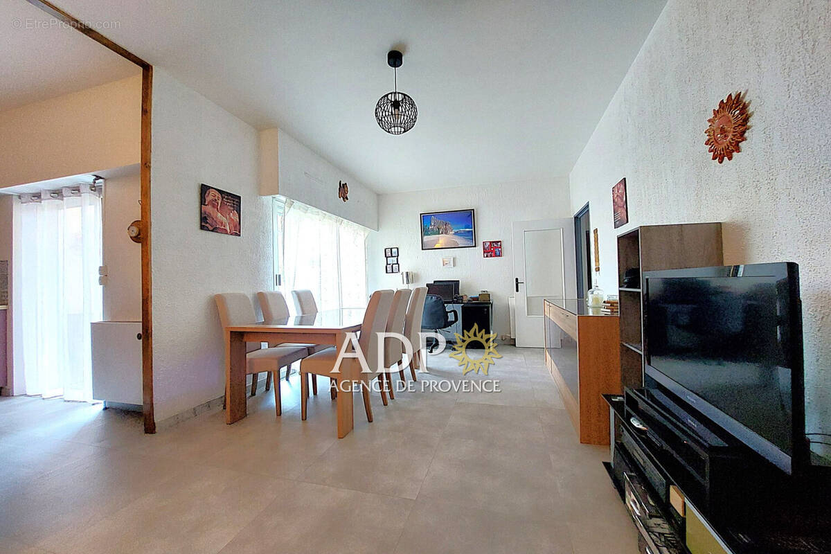 Appartement à MANDELIEU-LA-NAPOULE