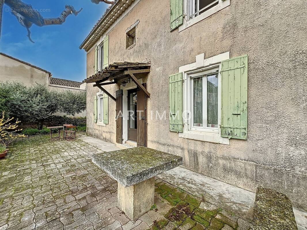Maison à MAUBEC