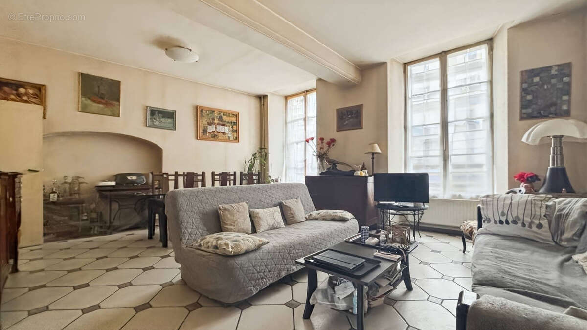 Maison à ETAMPES