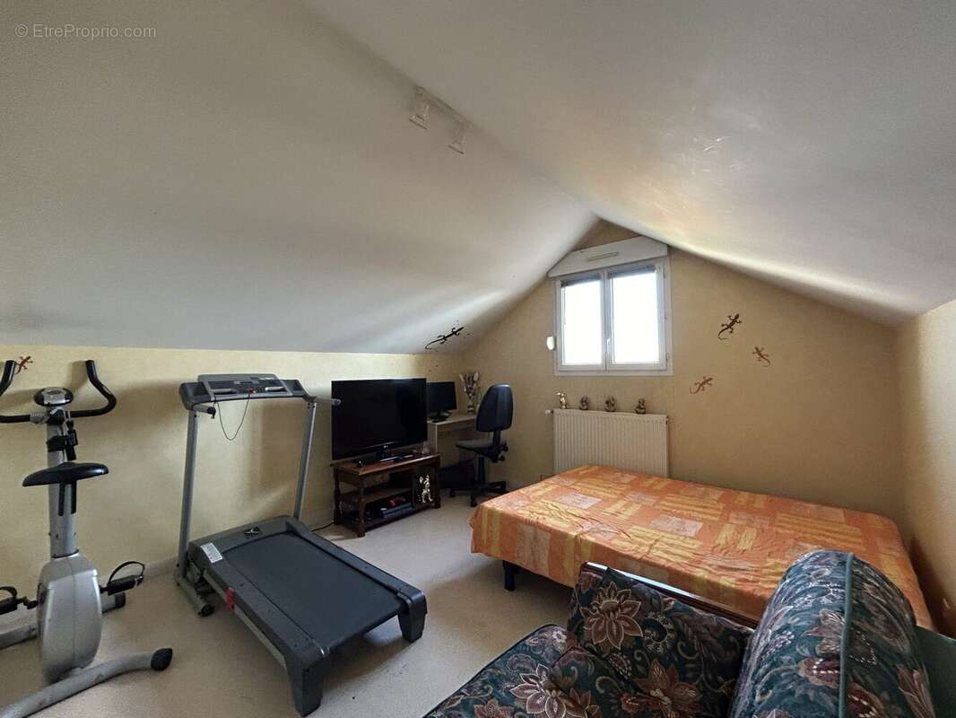 Maison à CHEMAUDIN