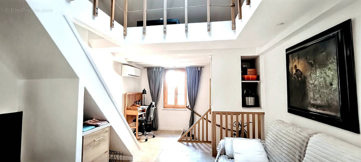 Maison à FREJUS