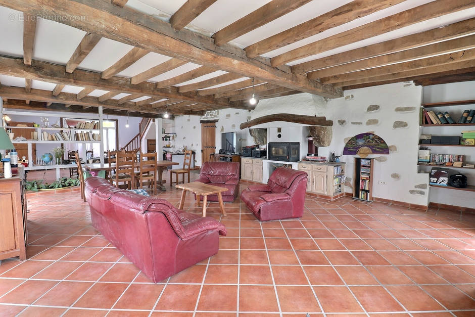 Maison à SAINT-MARTIN-DE-HINX