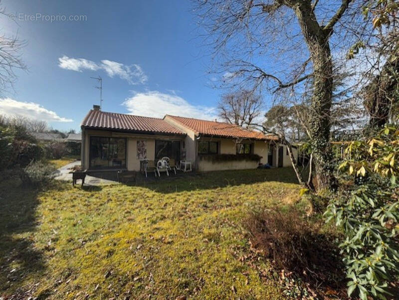 Maison à LE HAILLAN