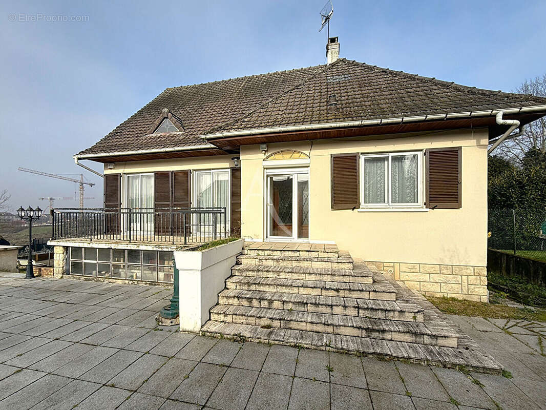 Maison à DAMMARTIN-EN-GOELE