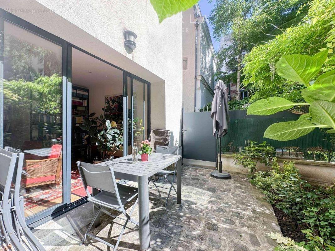 Maison à PARIS-14E