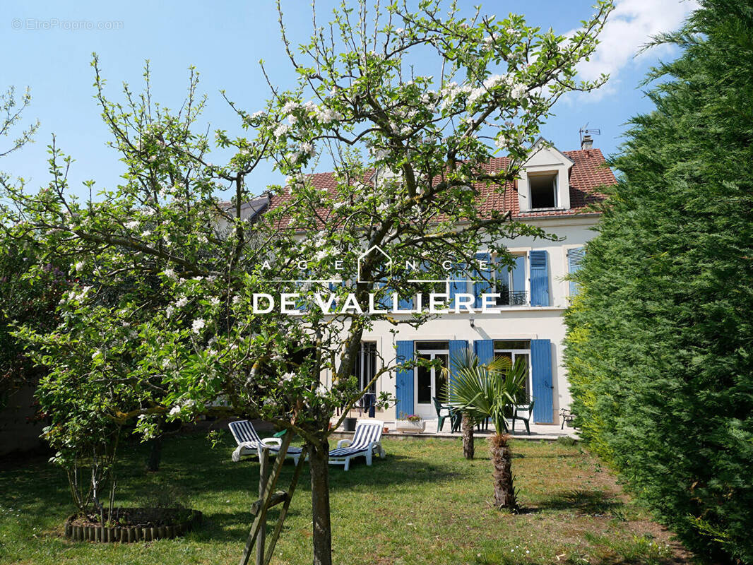 Maison à NANTERRE