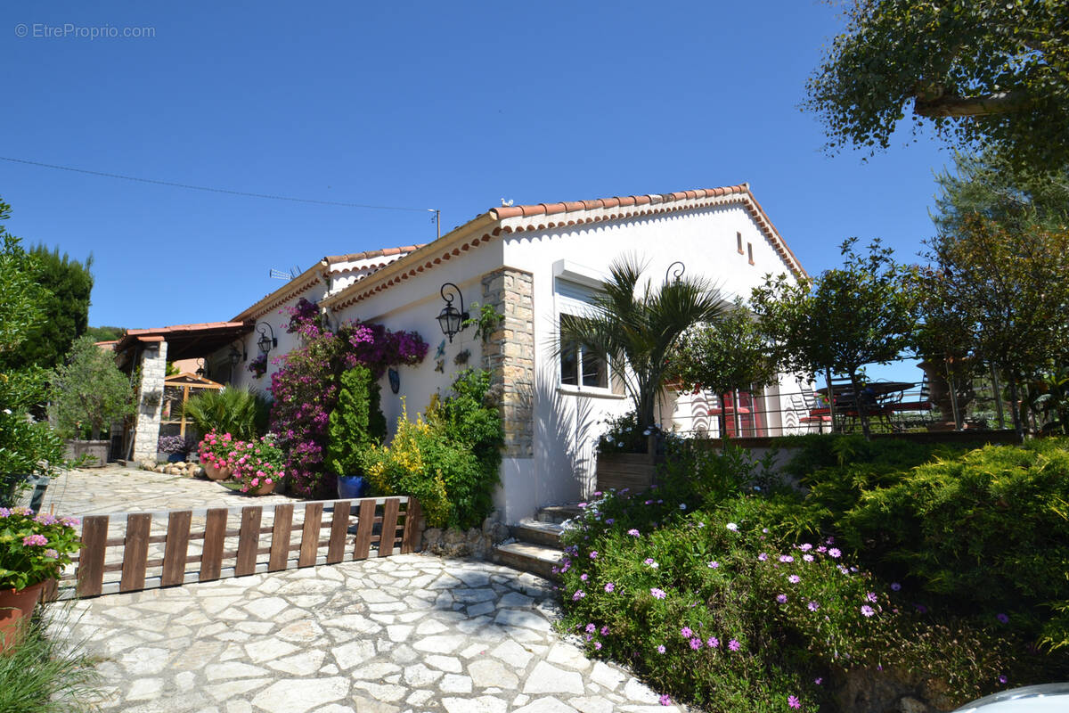 Maison à VALLAURIS