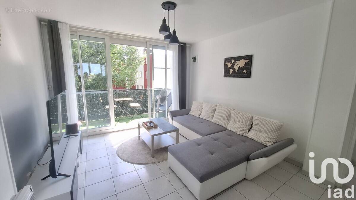 Photo 1 - Appartement à SAINTE-GENEVIEVE-DES-BOIS