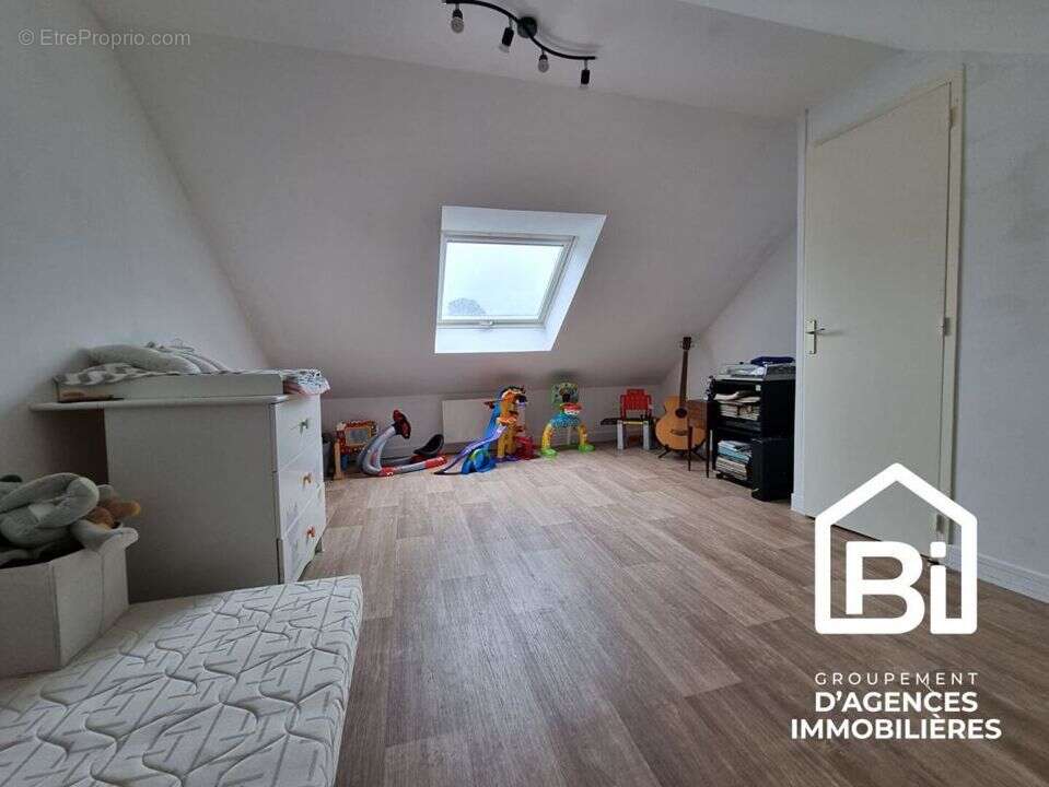 Maison à ARGENCES