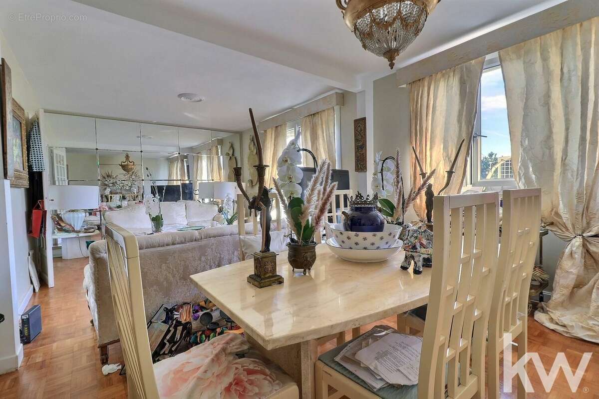 Appartement à LA CELLE-SAINT-CLOUD