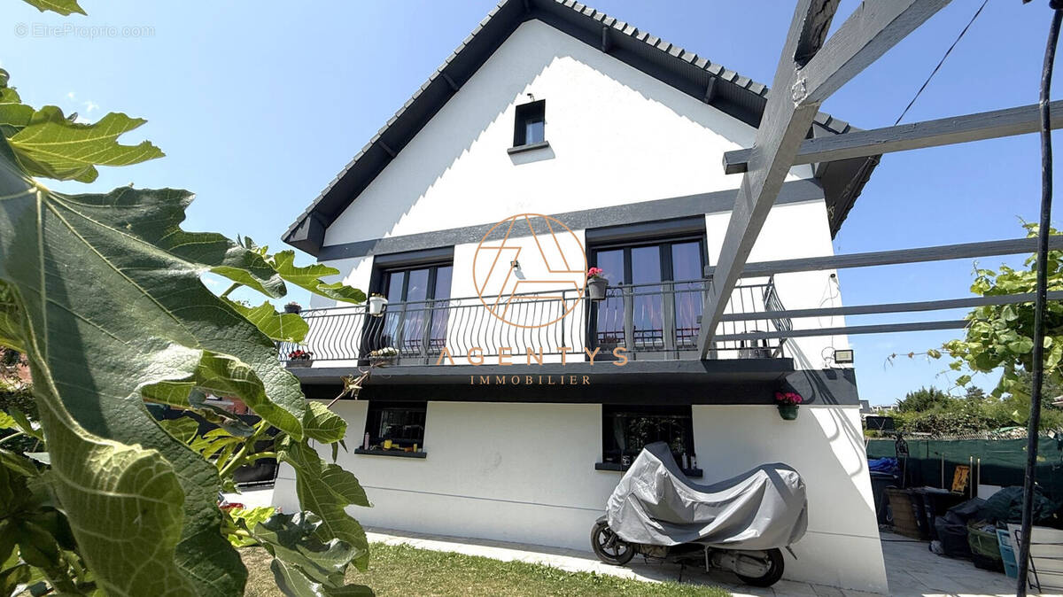 Maison à LE PLESSIS-TREVISE