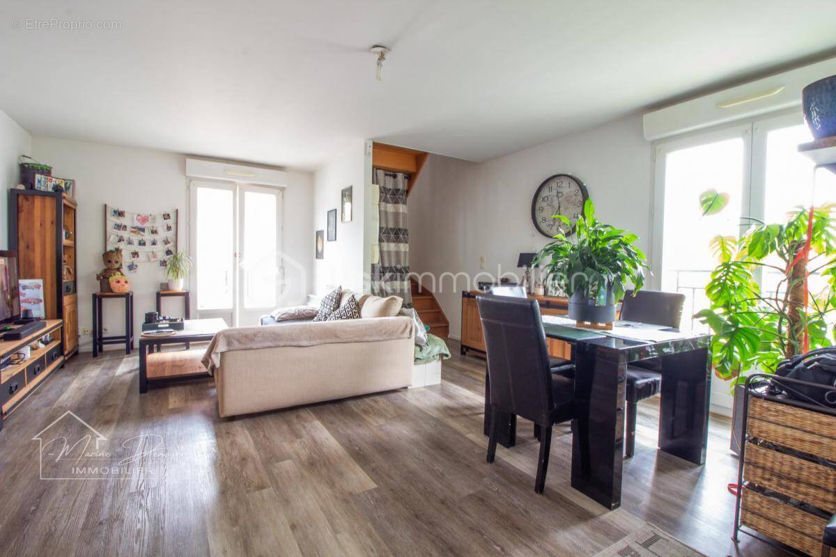 Appartement à CERNY