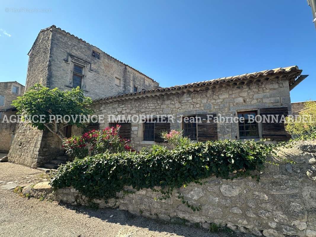 Maison à SAINT-PAUL-TROIS-CHATEAUX