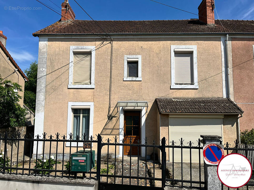 Maison à SAINT-AMAND-MONTROND