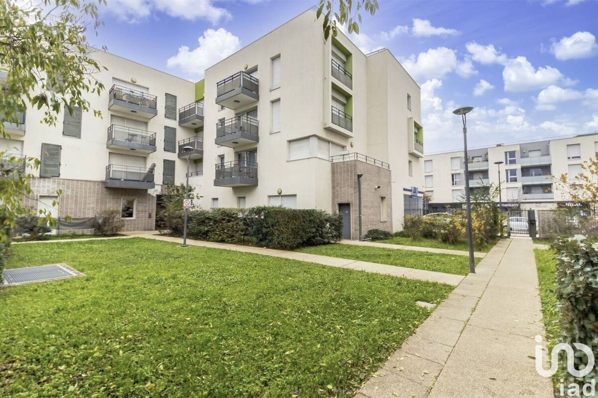 Photo 1 - Appartement à MEYZIEU