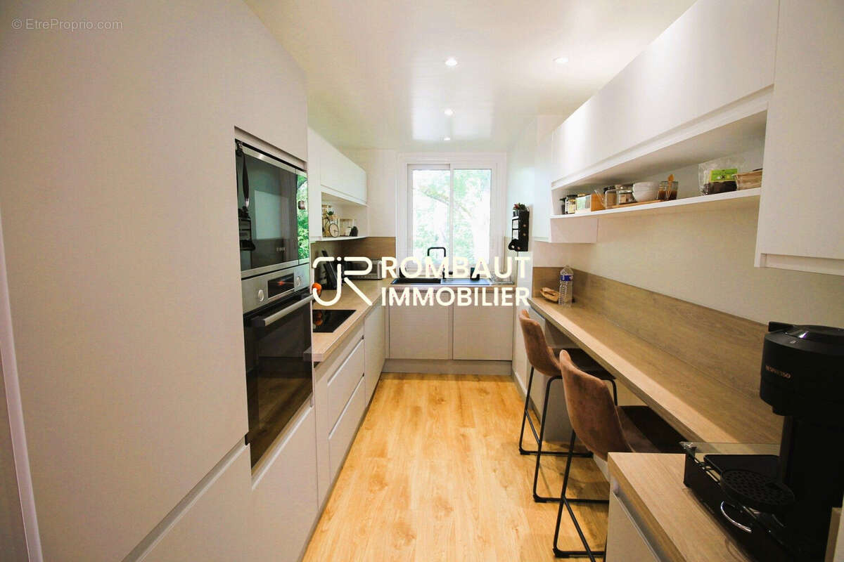 Appartement à LA CELLE-SAINT-CLOUD