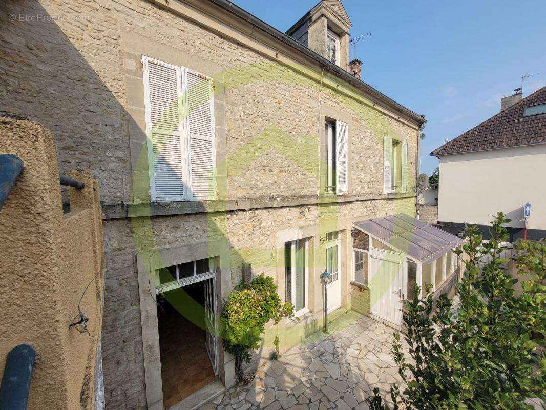 Maison à LION-SUR-MER