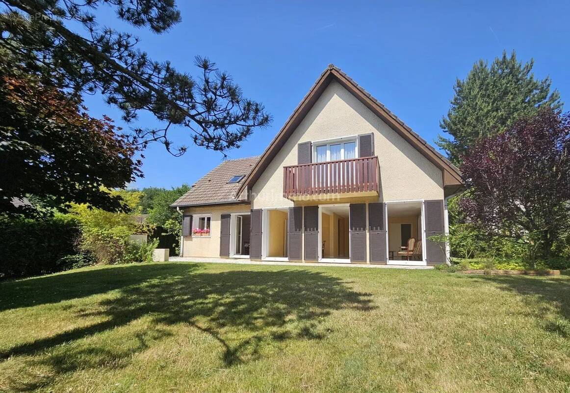 Maison à BURES-SUR-YVETTE