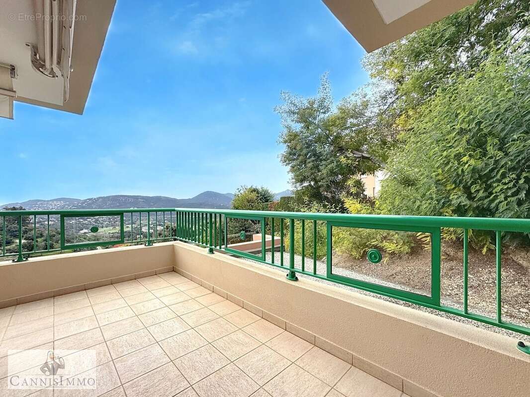 Appartement à MANDELIEU-LA-NAPOULE