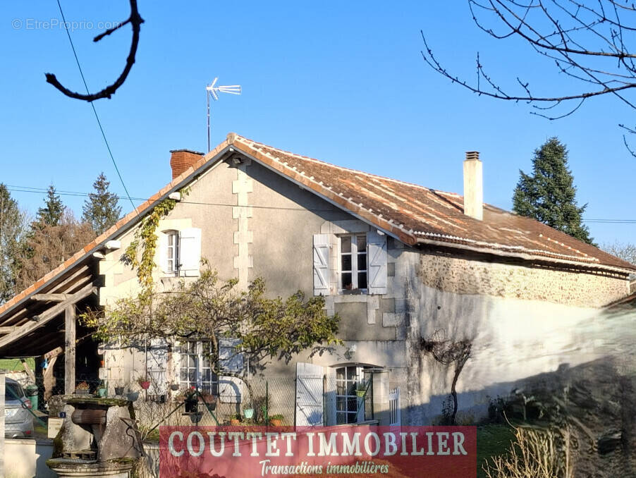 Maison à CHASSENEUIL-SUR-BONNIEURE