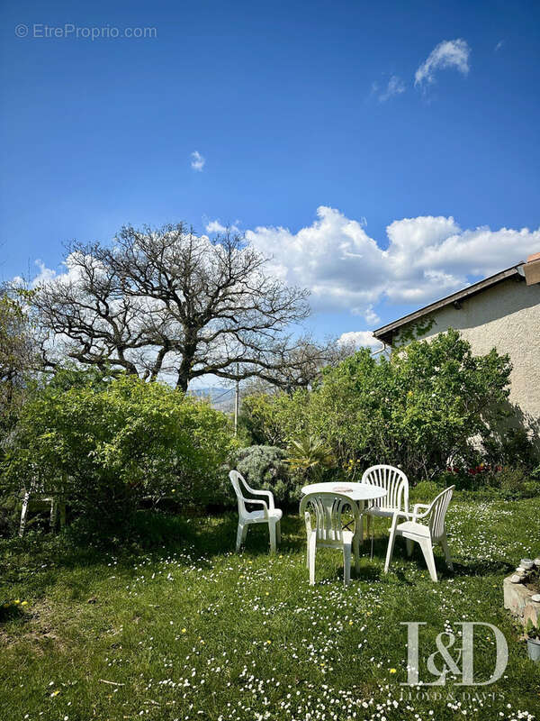Maison à REVENTIN-VAUGRIS
