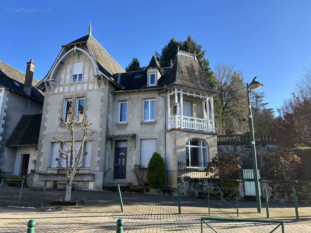 Maison à SEILHAC