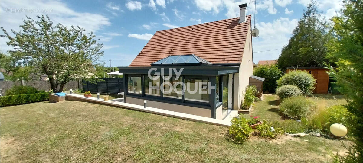 Maison à EPONE