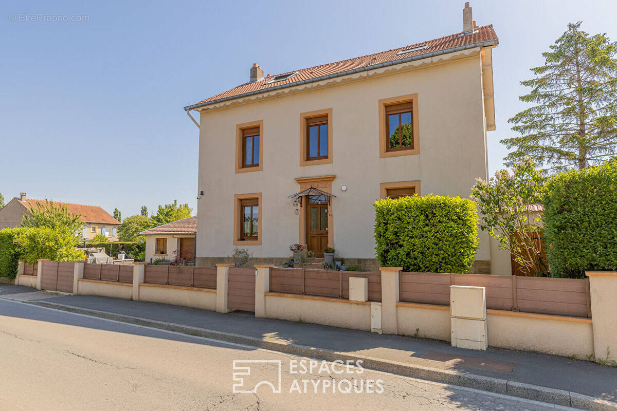 Maison à SAINT-PRIVAT-LA-MONTAGNE