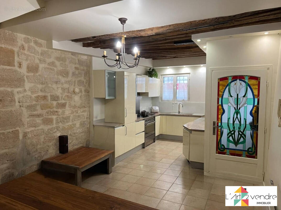 Maison à PARIS-2E