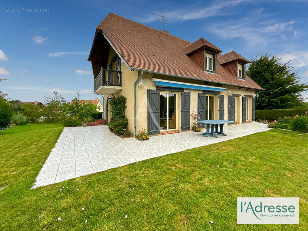 Maison à FLEURY-SUR-ANDELLE