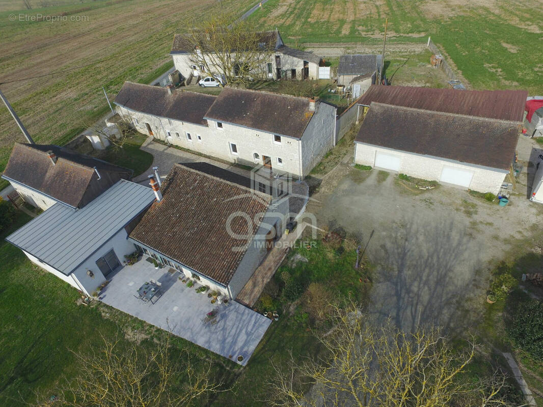 Maison à MARCILLY-SUR-VIENNE