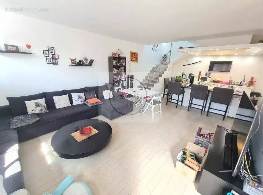 Appartement à FONTENAY-SOUS-BOIS