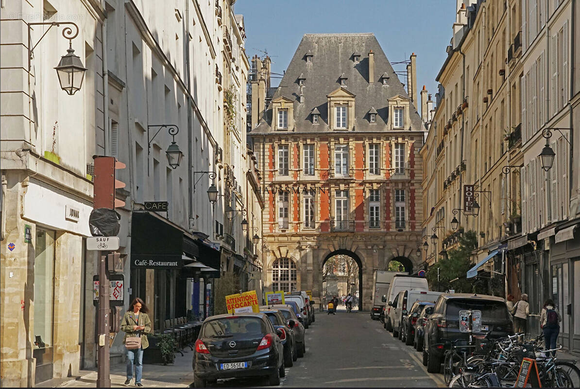 Appartement à PARIS-4E