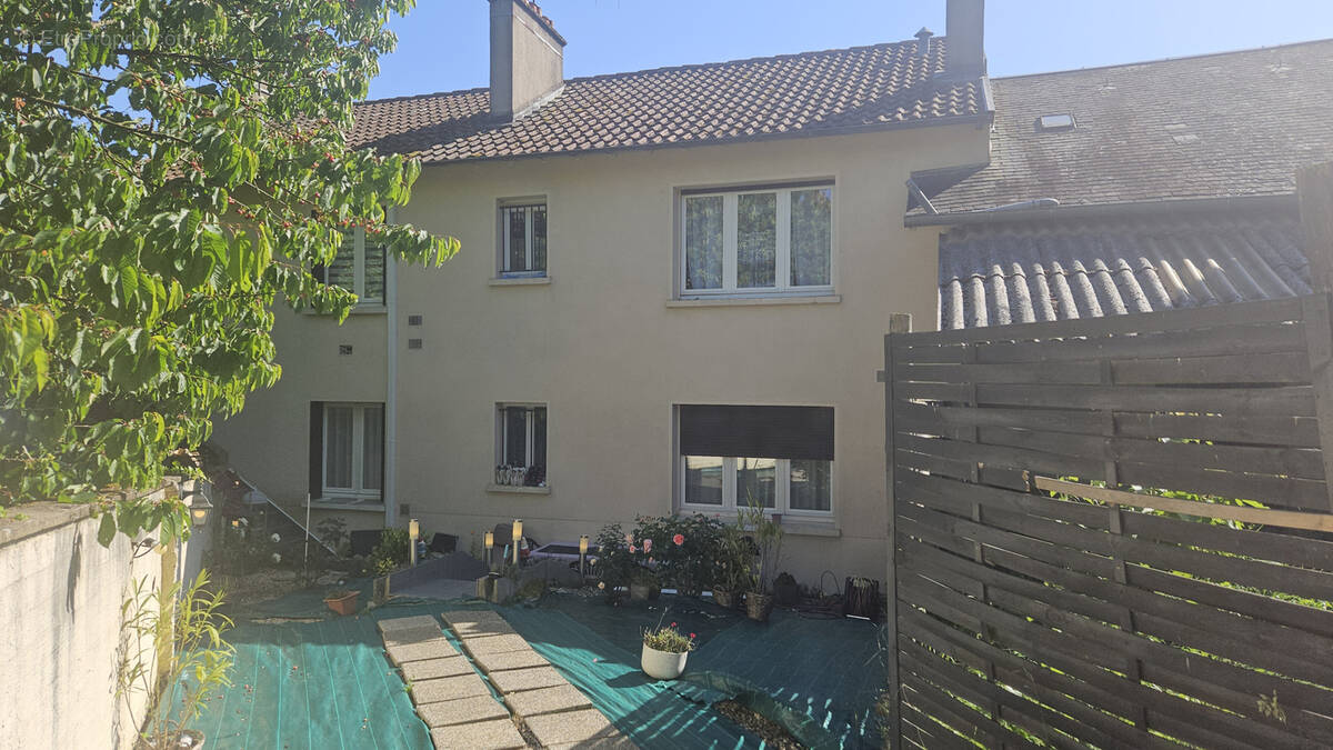 Maison à BELLAC