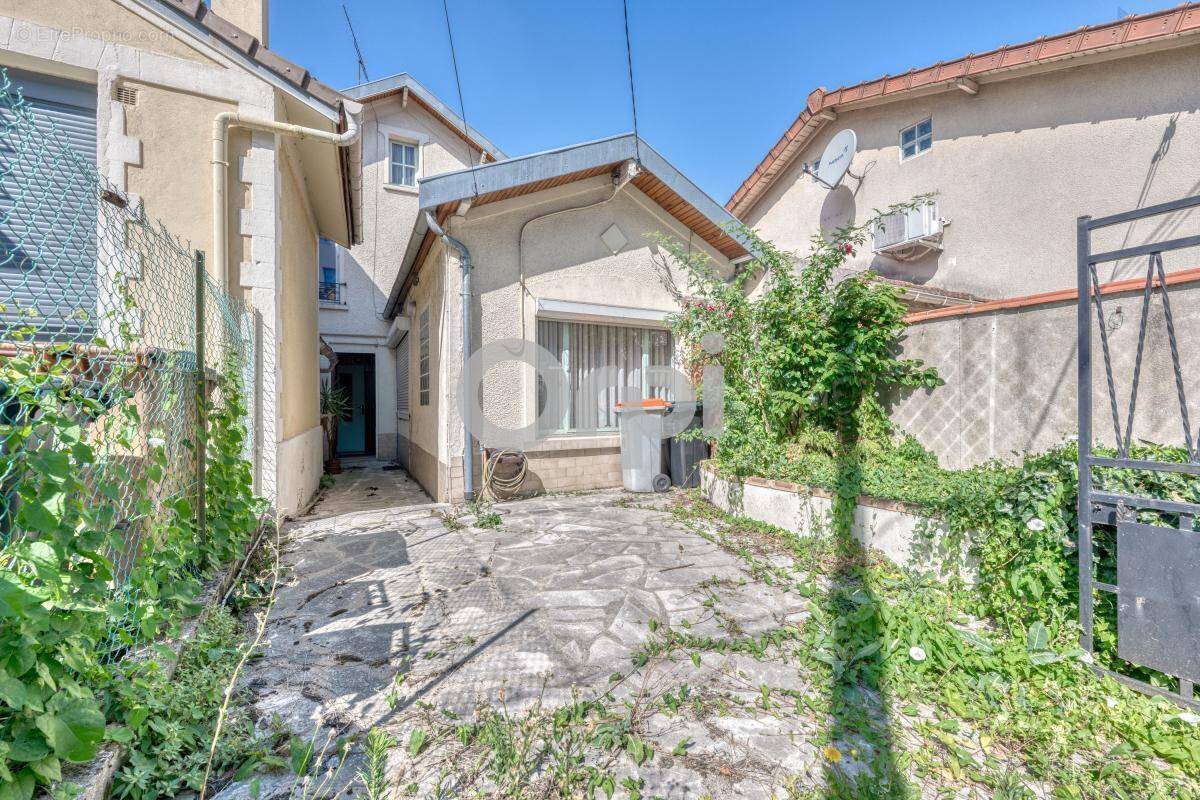 Maison à VILLEMOMBLE