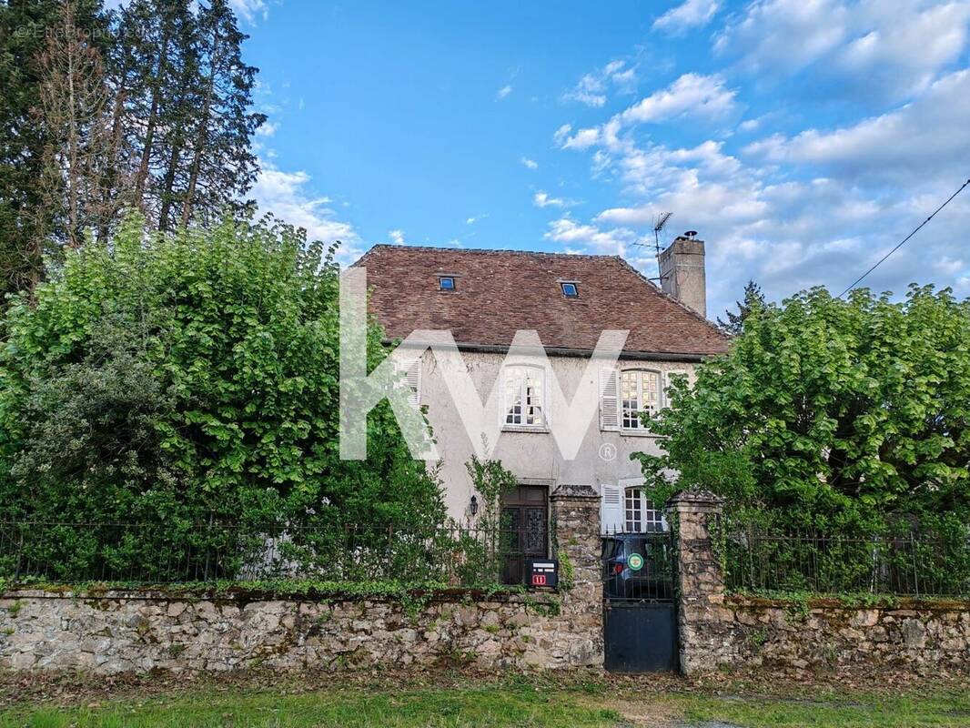 Maison à CHATEAU-CHERVIX