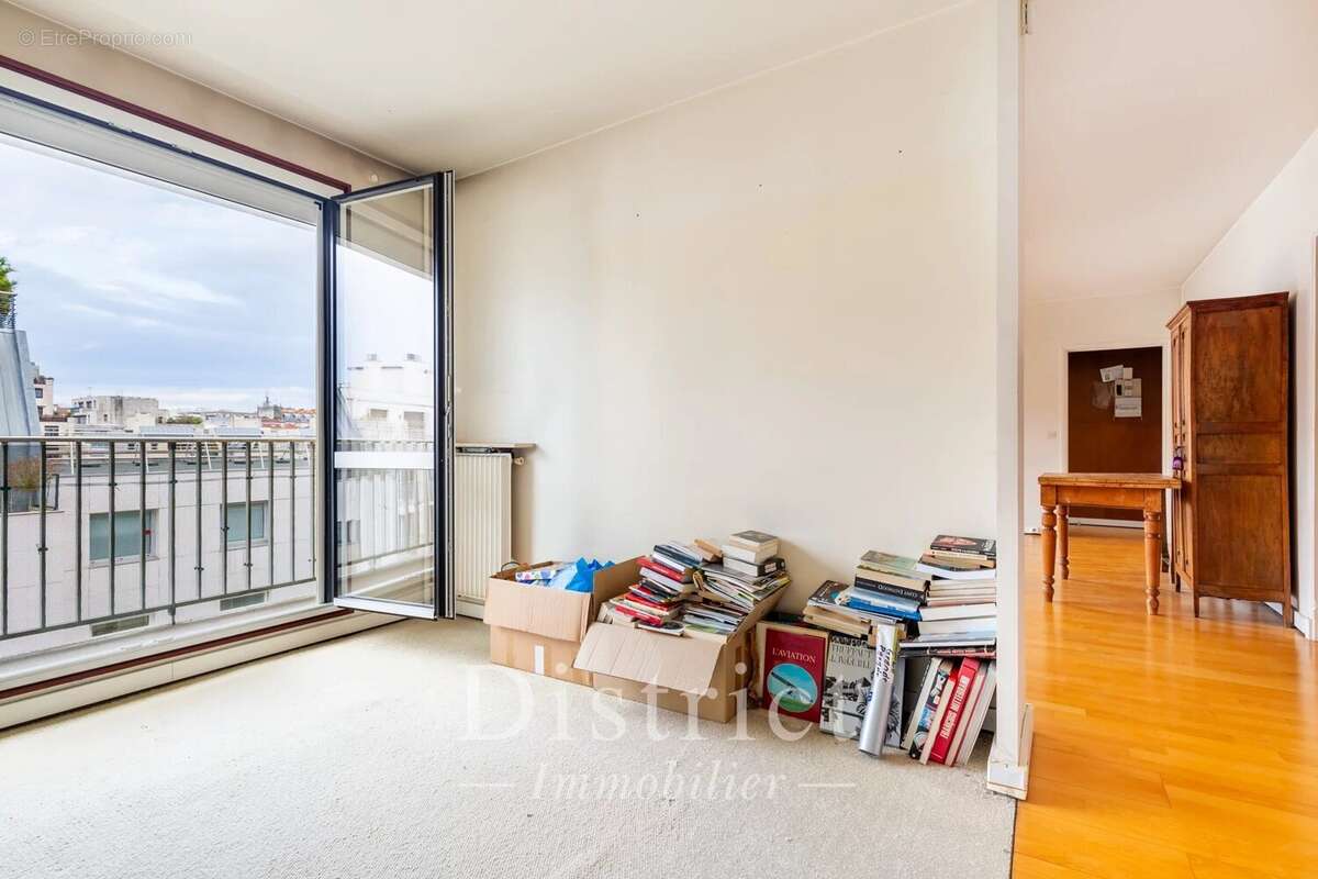Appartement à PARIS-15E