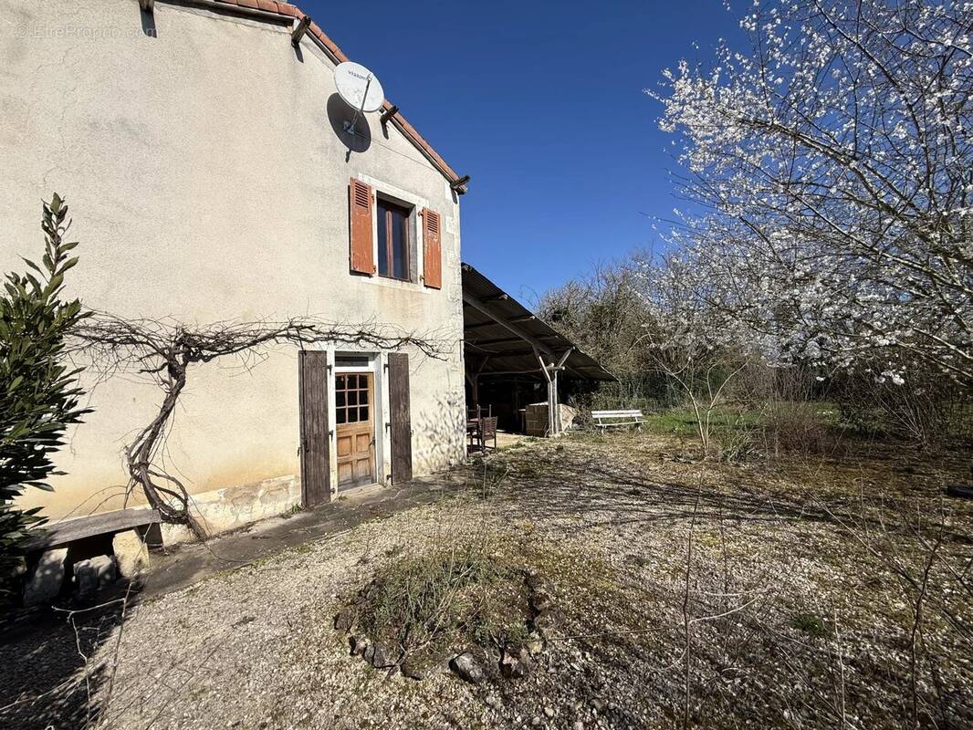 Maison à SAVIGNE