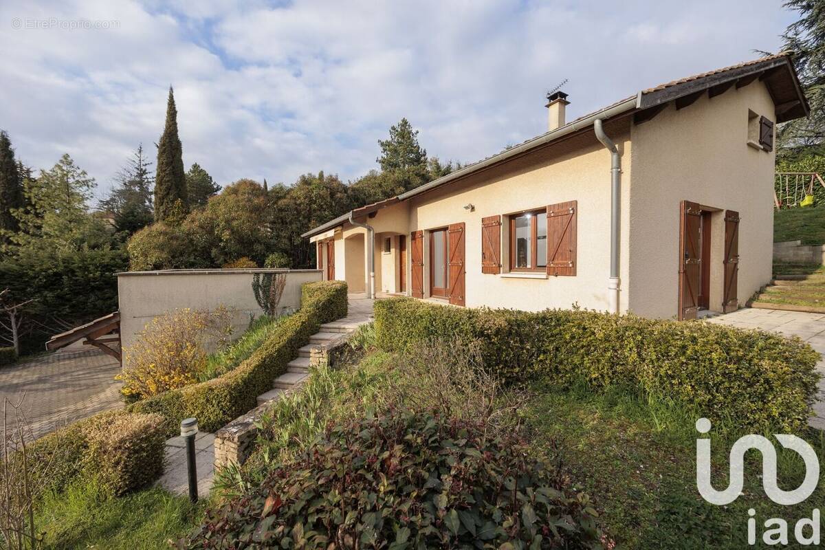Photo 1 - Maison à SAINT-GENIS-LES-OLLIERES